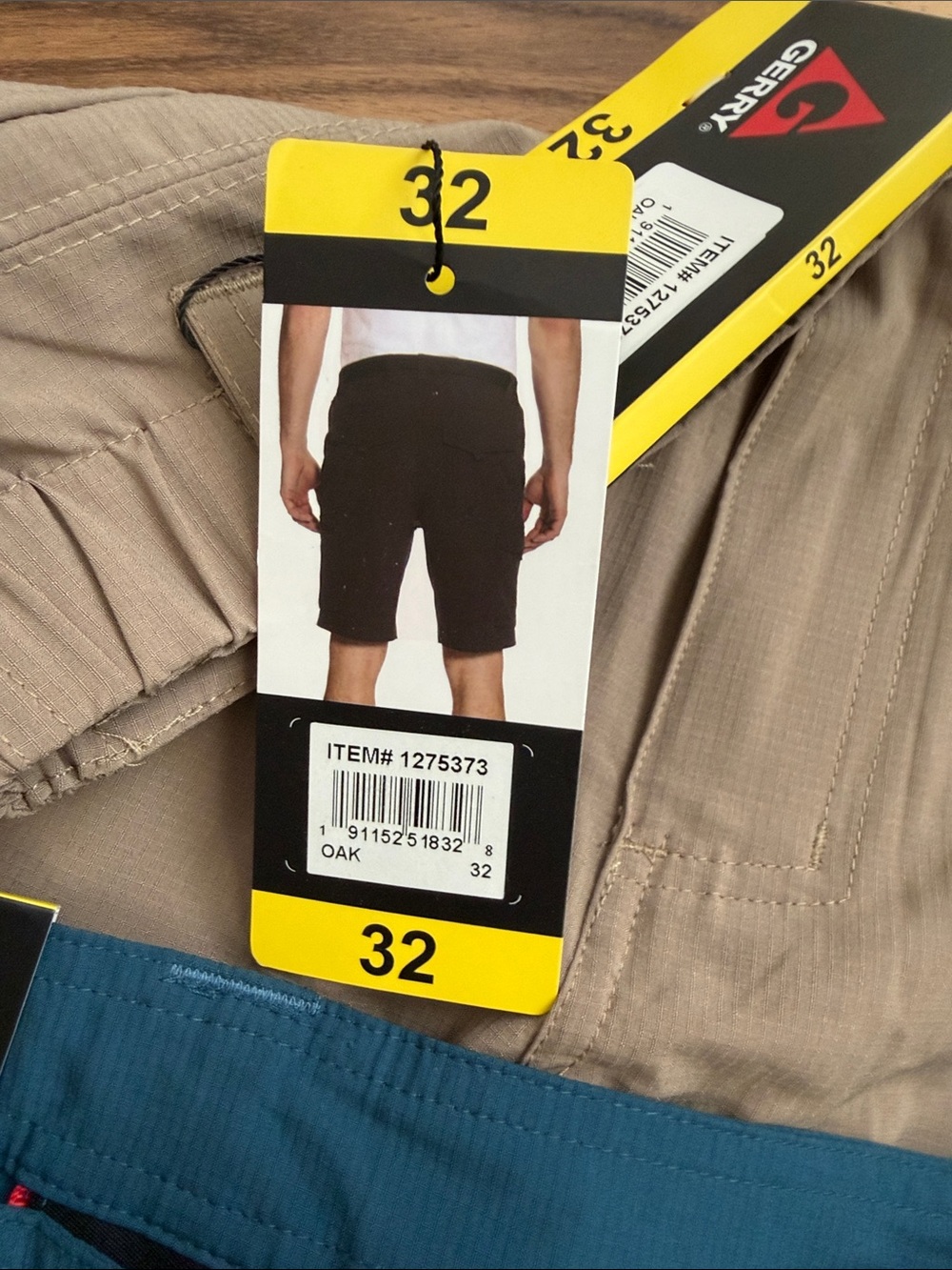 Gerry Men's Flat-Front Shorts Lot 32 waist - Picture 2 of 3
